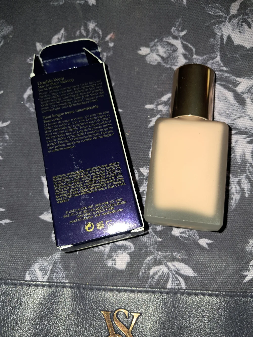 Estee Lauder Double Wear Foundation - Ivory Nude (1N1) - Cream